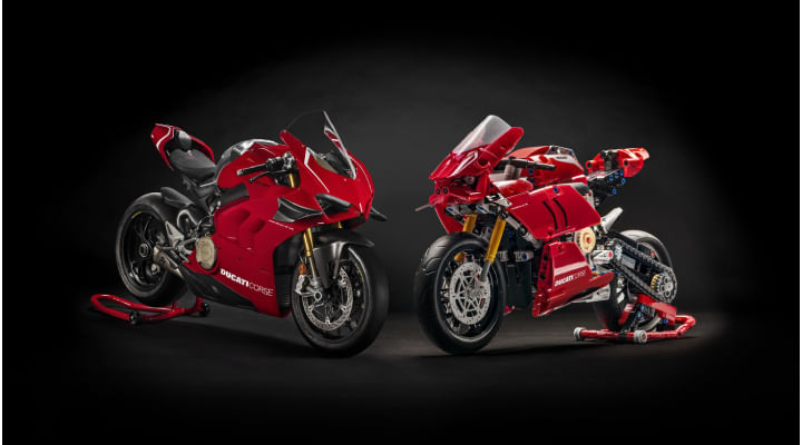 Ducati Panigale V4 R LEGO Technic; Your kid's new crush!