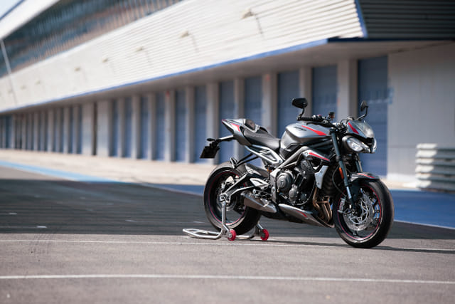 2020 Triumph Street Triple front