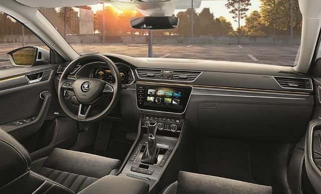 2020 skoda superb facelift dashboard interior