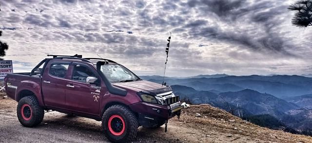 isuzu v cross modified