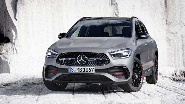 2020 Mercedes-Benz GLA front