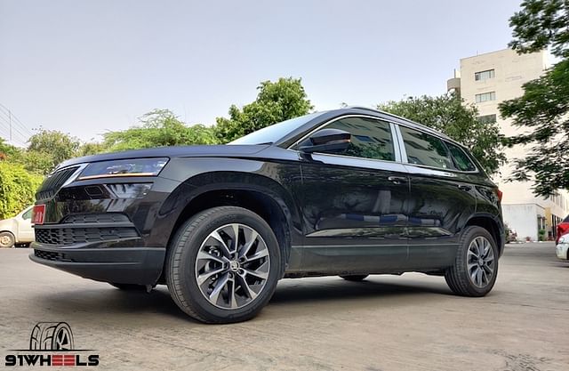 Skoda Karoq first look review side