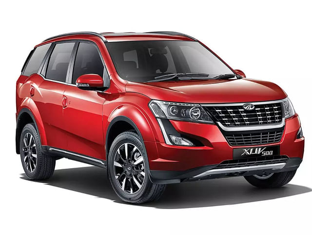 BS6 Mahindra XUV500 Automatic AWD Image
