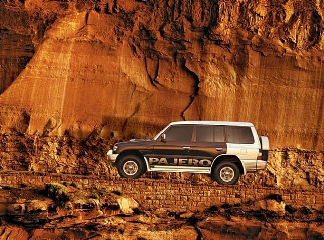 Mitsubishi Pajero SFX Brochure Image