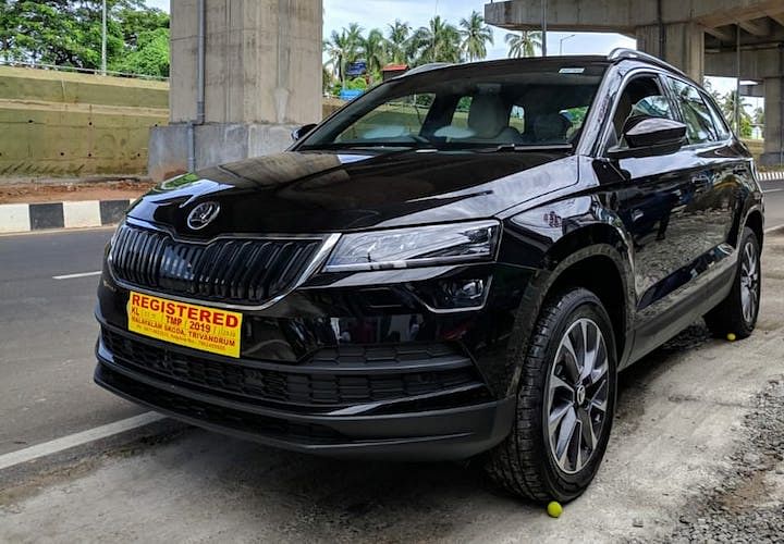 Black 2020 Skoda Karoq BS6 - This Is How The Car Looks In Real Life