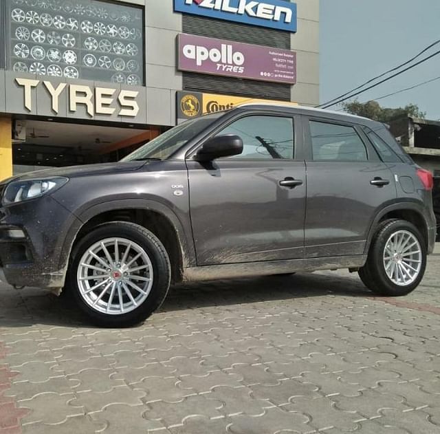 Maruti Brezza alloy wheels