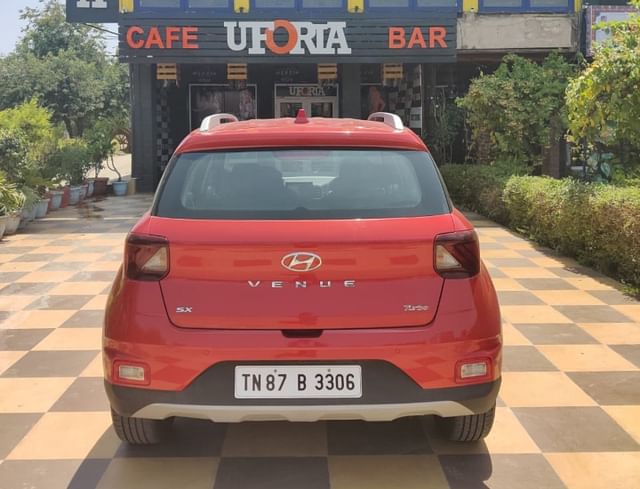 2020 Hyundai i20 vs Hyundai Venue BS6 
