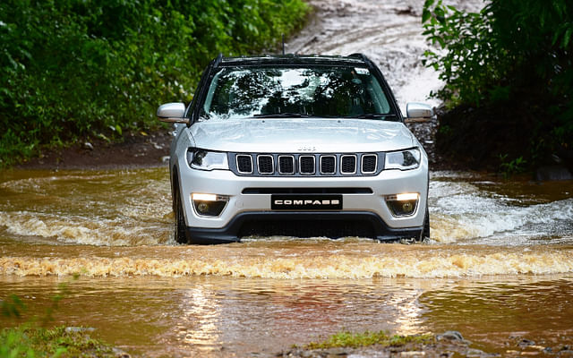 jeep compass bs6 price and discount offers