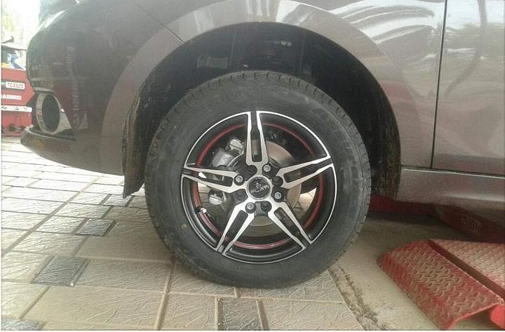 Tata Tiago Alloy Wheels - Check Out Top 5 Modified Alloy Wheel Designs