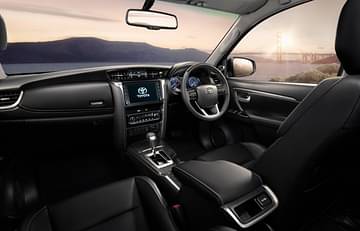 new Toyota Fortuner Facelift interior