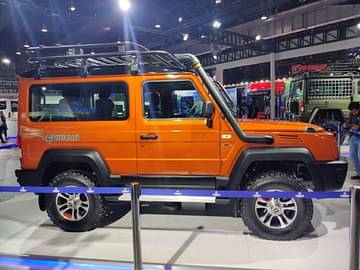 2020 force gurkha bs6  vs mahindra thar