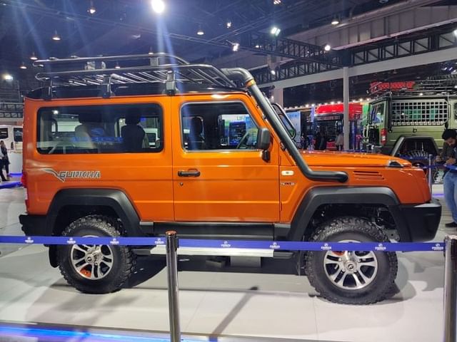 2020 force gurkha bs6 vs mahindra thar