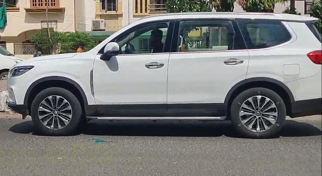 MG Gloster SUV vs Toyota Fortuner