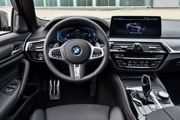 BMW 545e xDrive interiors