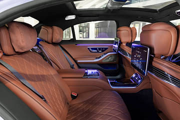 2021 Mercedes-Benz S-Class rear seat