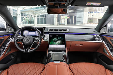 2021 Mercedes-Benz S-Class dashboard