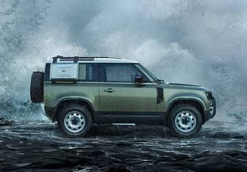 2020 Land Rover Defender Accessories Image