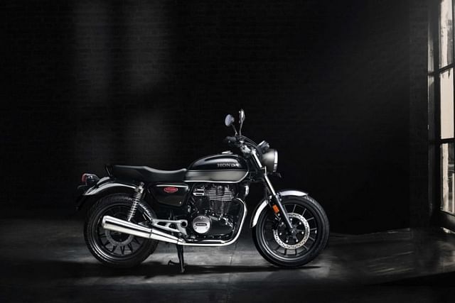 2020 Honda H'Ness CB 350 vs Royal Enfield Classic 350 BS6