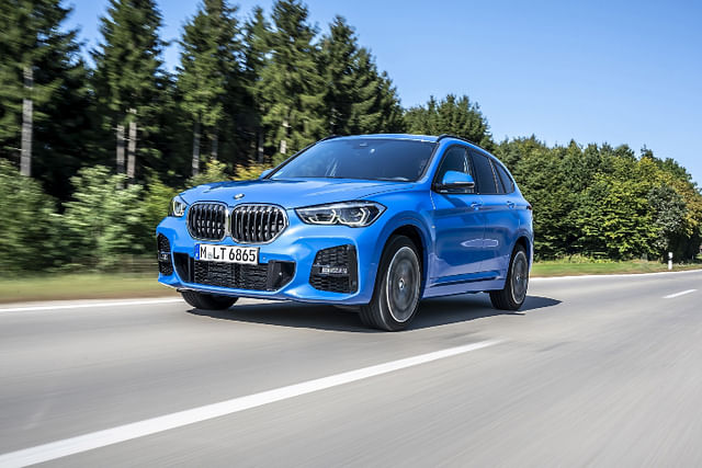 Audi Q2 Vs BMW X1 images