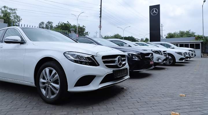 Mercedes-Benz Records 550 Cars and SUVs Deliveries During Navratri Mercedes-Benz Records 550 Cars and SUVs Deliveries During Navratri