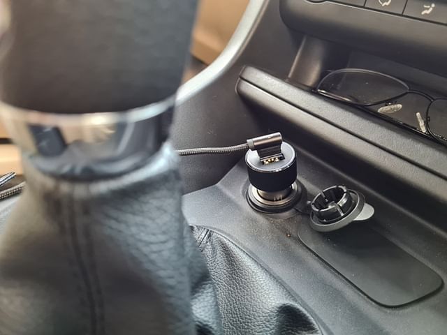 12v charging socket