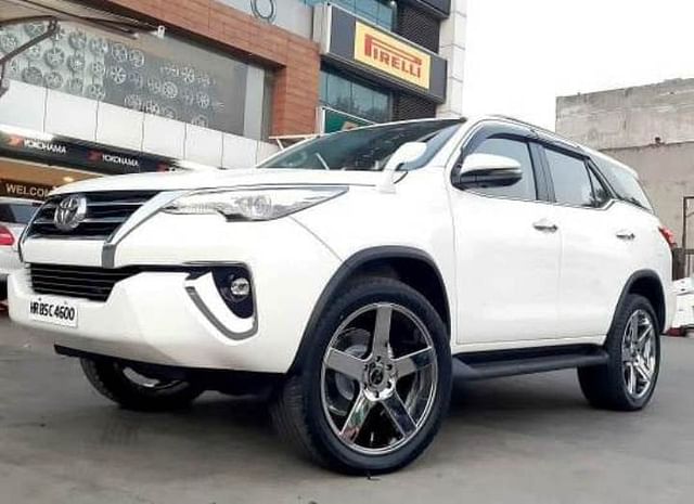 Toyota Fortuner Alloy Wheels
