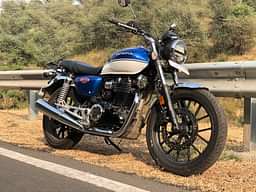 Top 5 Most Affordable Bikes with Slipper Clutch in India - Apache 200 4V To H'ness CB 350