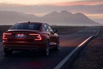 2021 Volvo S60 rear