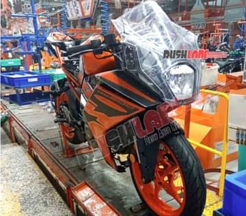 2021 KTM RC 200 BS6 Spied in India