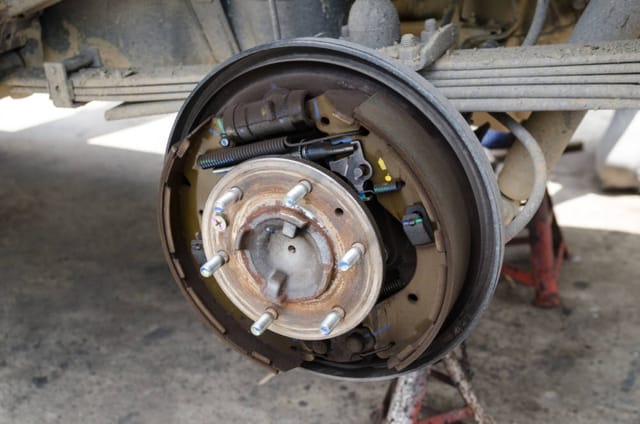 What Are The Components Of A Drum Brake System