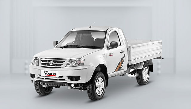 Isuzu D-Max vs Tata Yodha