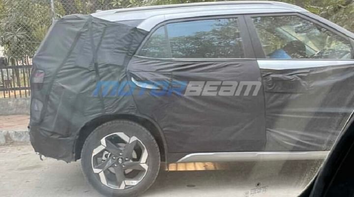 Upcoming Hyundai Creta 7 Seater (Alcazar) Spied on Test in ...