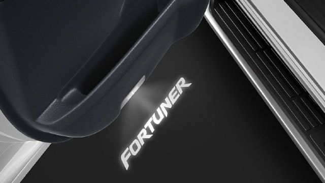 2021 Toyota Fortuner Accessories Image