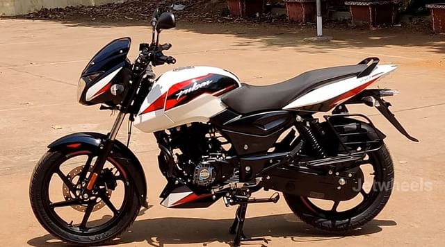 Bajaj Pulsar 150 Moon White 