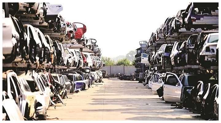 Plying Old Petrol And Diesel Cars? Get Ready To Pay Rs 10,000 As Fine