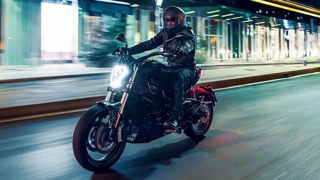 Benelli 502C Launched in India - Check Out The Price Of Kawasaki Vulcan S Rival