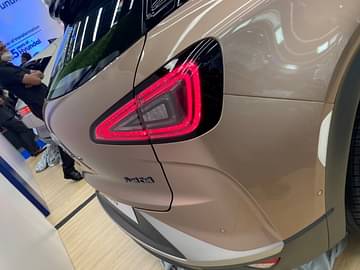 Hyundai Nexo and Ioniq 5 tail light image