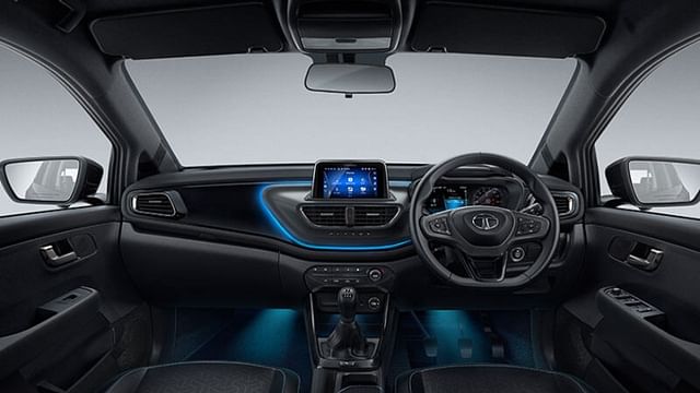 Tata Altroz Dark Edition Interior