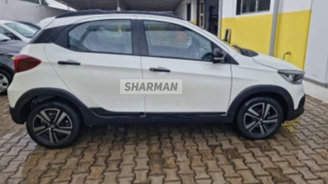 2021 Tata Tiago NRG Facelift Side Profile