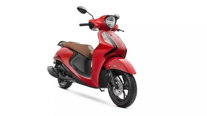 Yamaha Fascino 125, RayZR 125 Scooters Get Expensive