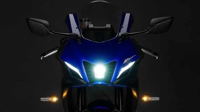Yamaha R7
