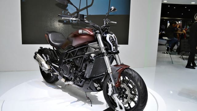 Benelli 502C BS6 Cruiser