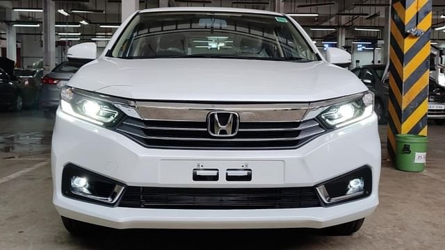 2021 Honda Amaze Facelift vs Old Model