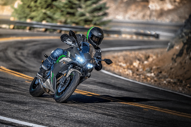  2022 Kawasaki Ninja 650 