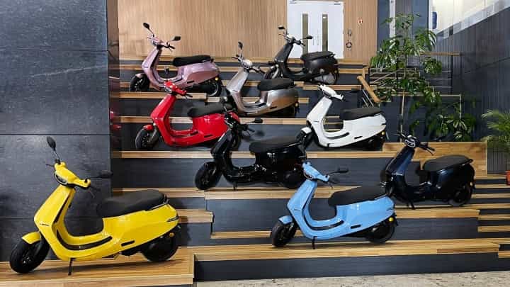 Bounce Infinity vs Ola S1 vs Ather 450X - Detailed Spec Comparison Bounce Infinity vs Ola S1 vs Ather 450X - Detailed Spec Comparison