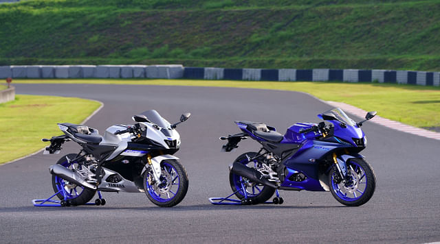 Yamaha R15 V4 And R15M