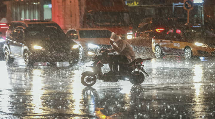 Can I Ride Electric Bike in Rain? Here's Your Answer Can I Ride Electric Bike in Rain? Here's Your Answer