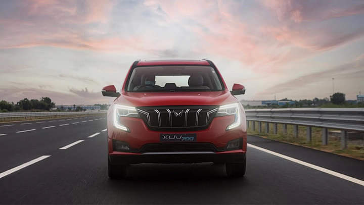 Mahindra XUV700 AX7 Gets Luxury Pack With Diesel MT And AWD Trims