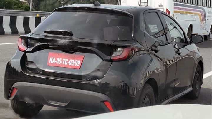 Toyota Yaris Hatchback Spotted Testing On Indian Roads - VIDEO Toyota Yaris Hatchback Spotted Testing On Indian Roads - VIDEO