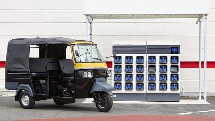 Honda to Begin Battery Sharing Service for E-Rickshaws